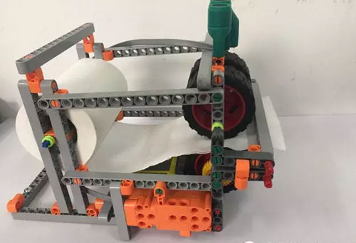 智能果殼箱，智慧出紙機(jī)……孩子們讓生活更智能！