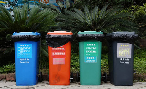 實行分類數(shù)十年，廈門居民仍對分類垃圾桶“分不清”？