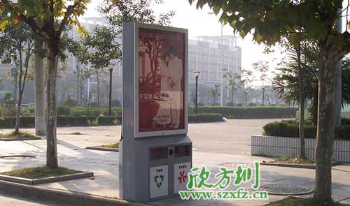   廣告垃圾箱驚艷亮相廣東汕頭街道。