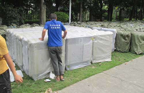  欣方圳環(huán)保垃圾桶專(zhuān)為清遠(yuǎn)廣場(chǎng)定制     