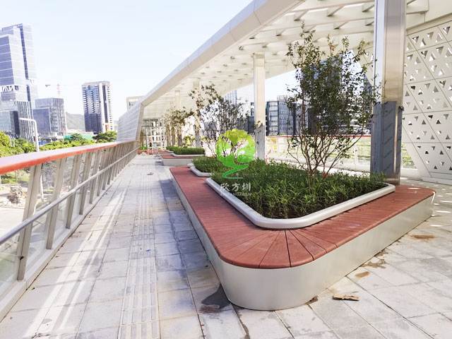 不銹鋼花池坐凳美化深圳前?？缃止珗@G9天橋城市戶外景觀